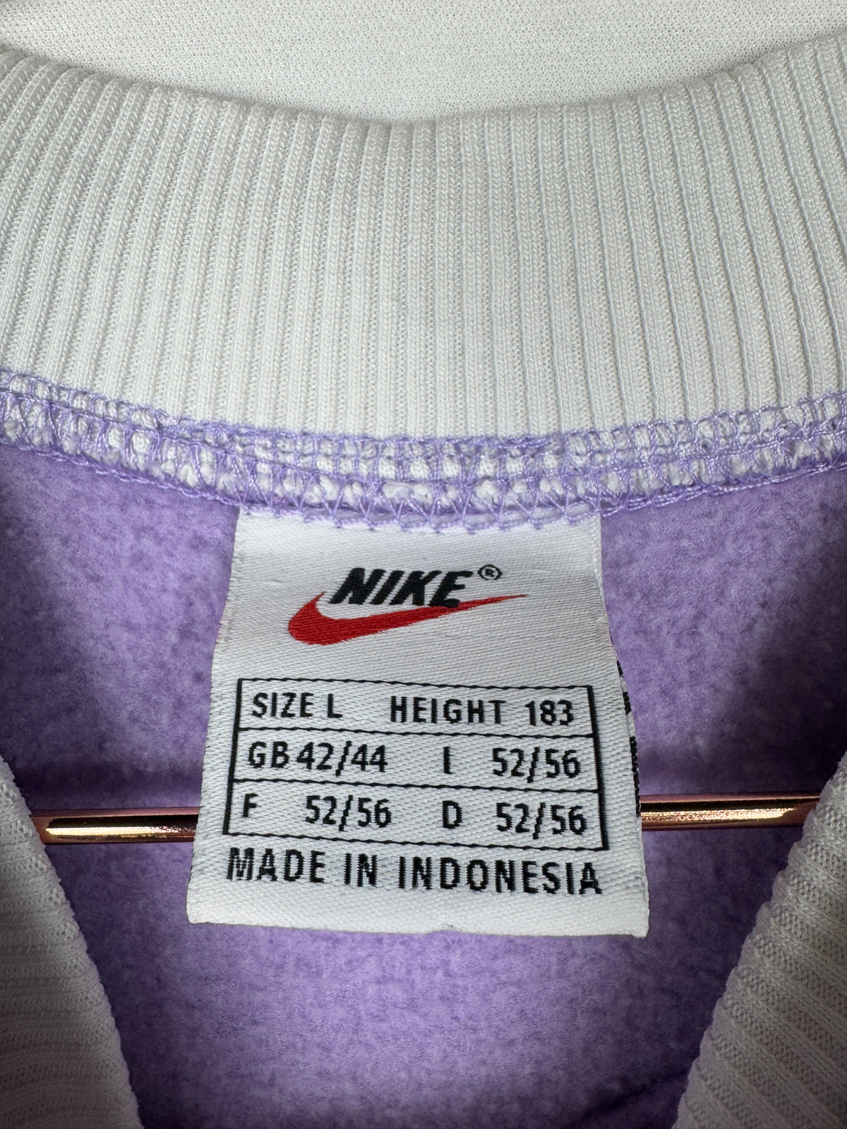 Nike 1990s Vintage Purple Graphic Sweatshirt